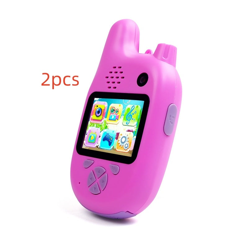 Un juguete infantil que combina un walkie-talkie y una cámara.