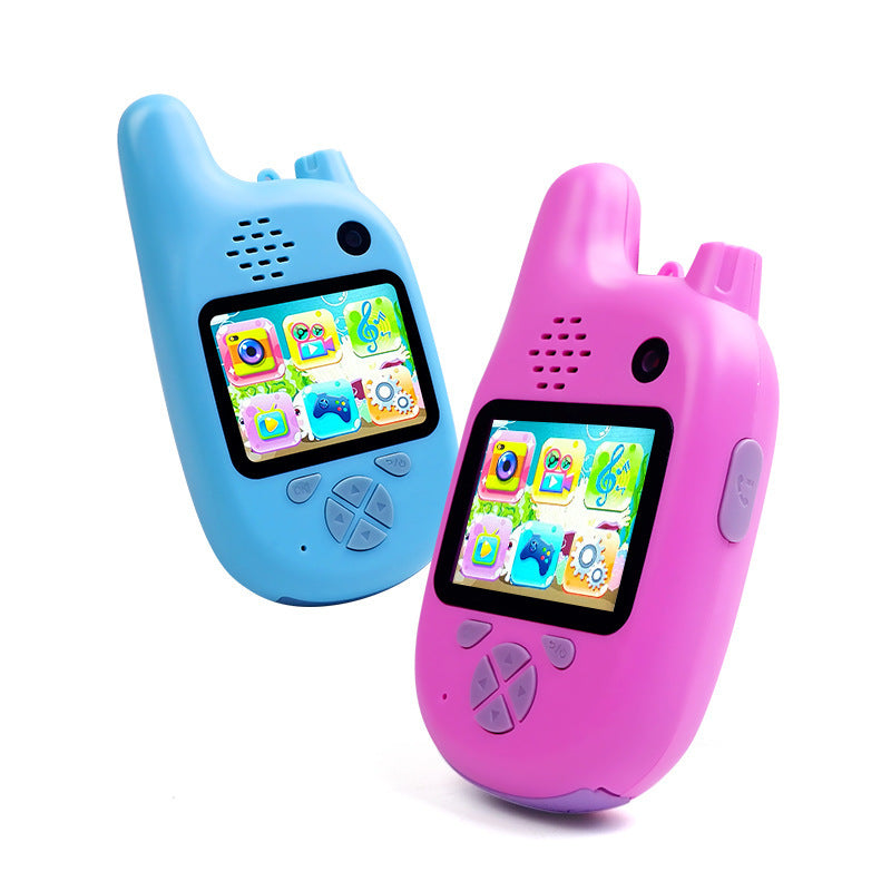 Un juguete infantil que combina un walkie-talkie y una cámara.